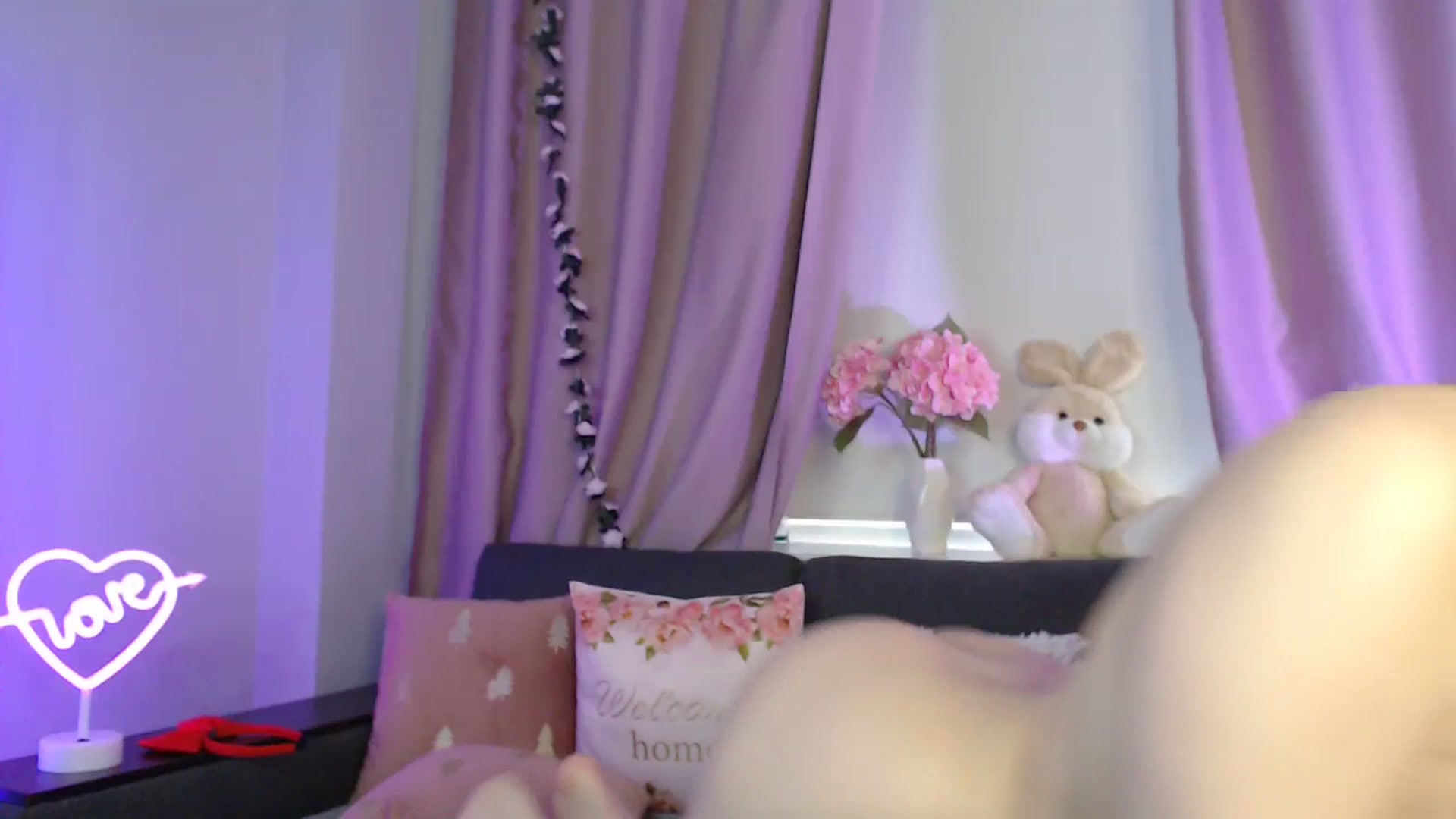 Gallery image thumbnail from LaneyGrey's myfreecams stream on, 03/23/2025, 11:59 image 2 of 20