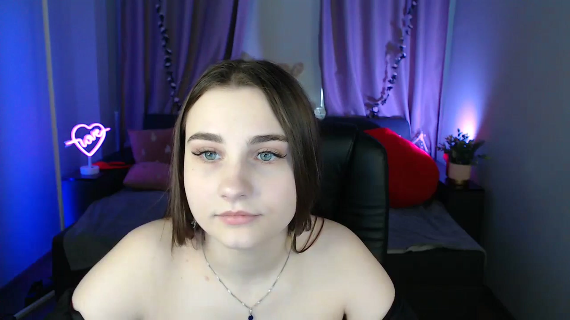 Gallery image thumbnail from LaneyGrey's myfreecams stream on, 03/24/2025, 10:48 image 2 of 20