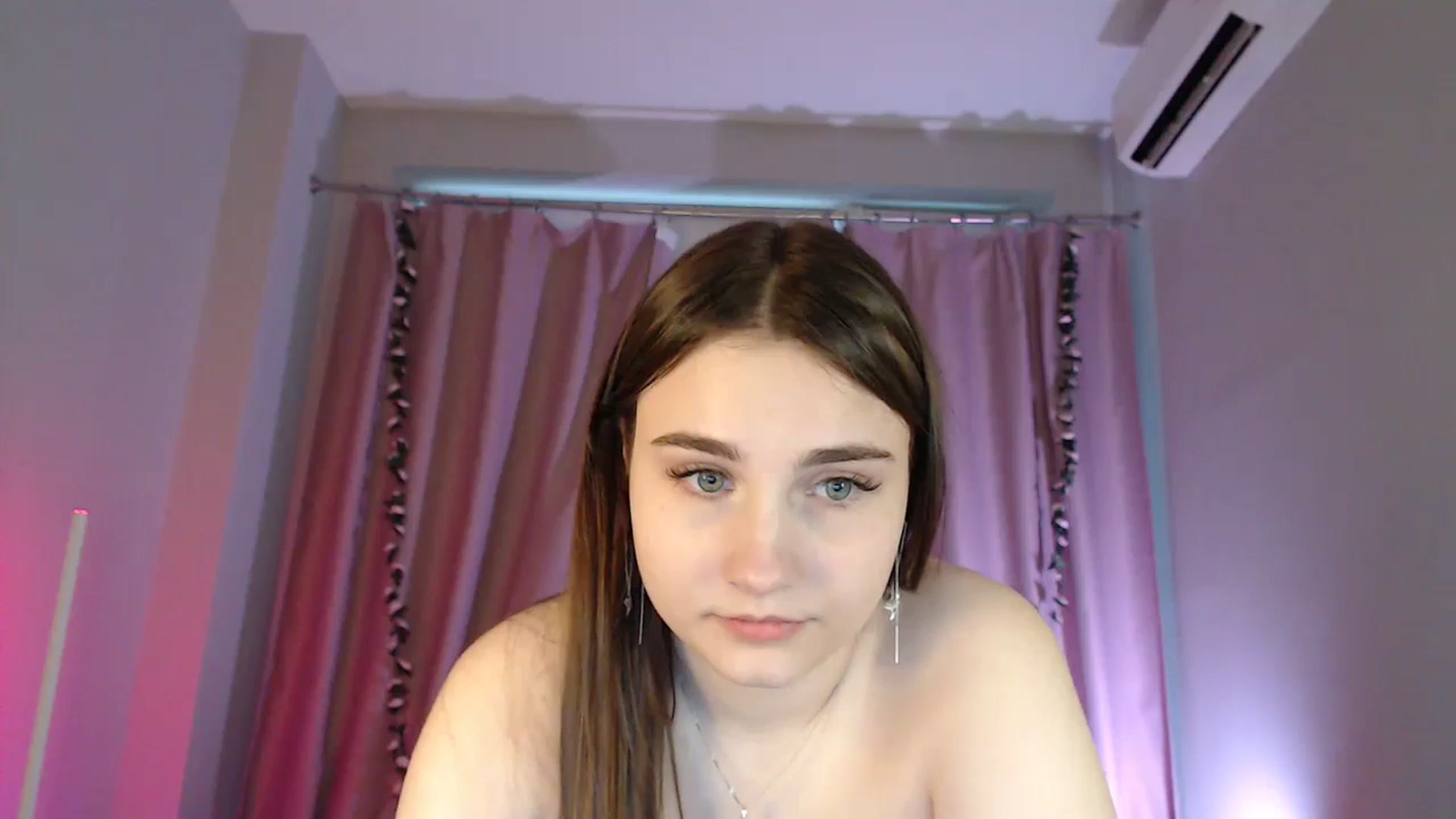 Gallery image thumbnail from LaneyGrey's myfreecams stream on, 03/25/2025, 15:00 image 20 of 20