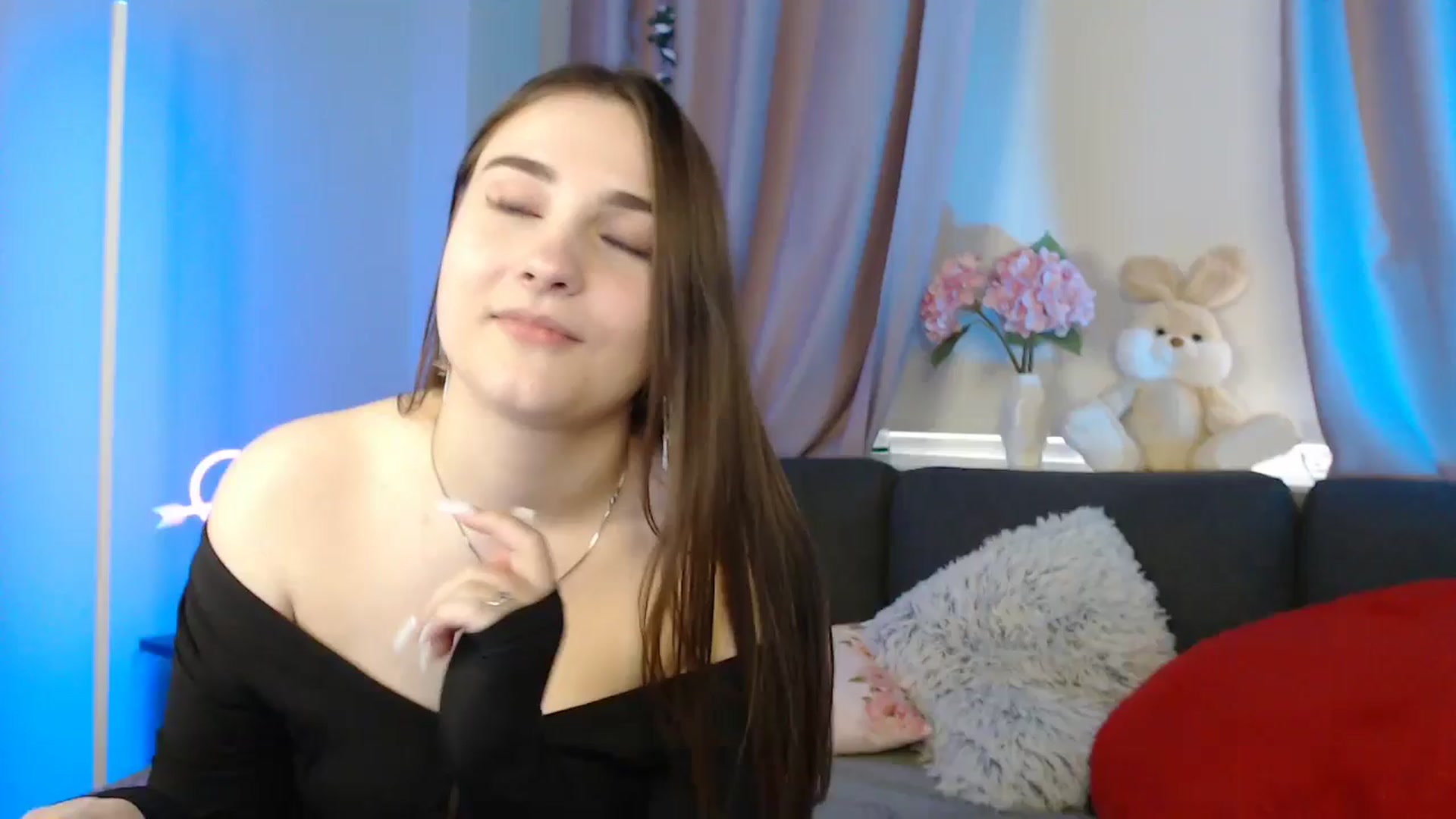 Gallery image thumbnail from LaneyGrey's myfreecams stream on, 03/28/2025, 11:40 image 1 of 20