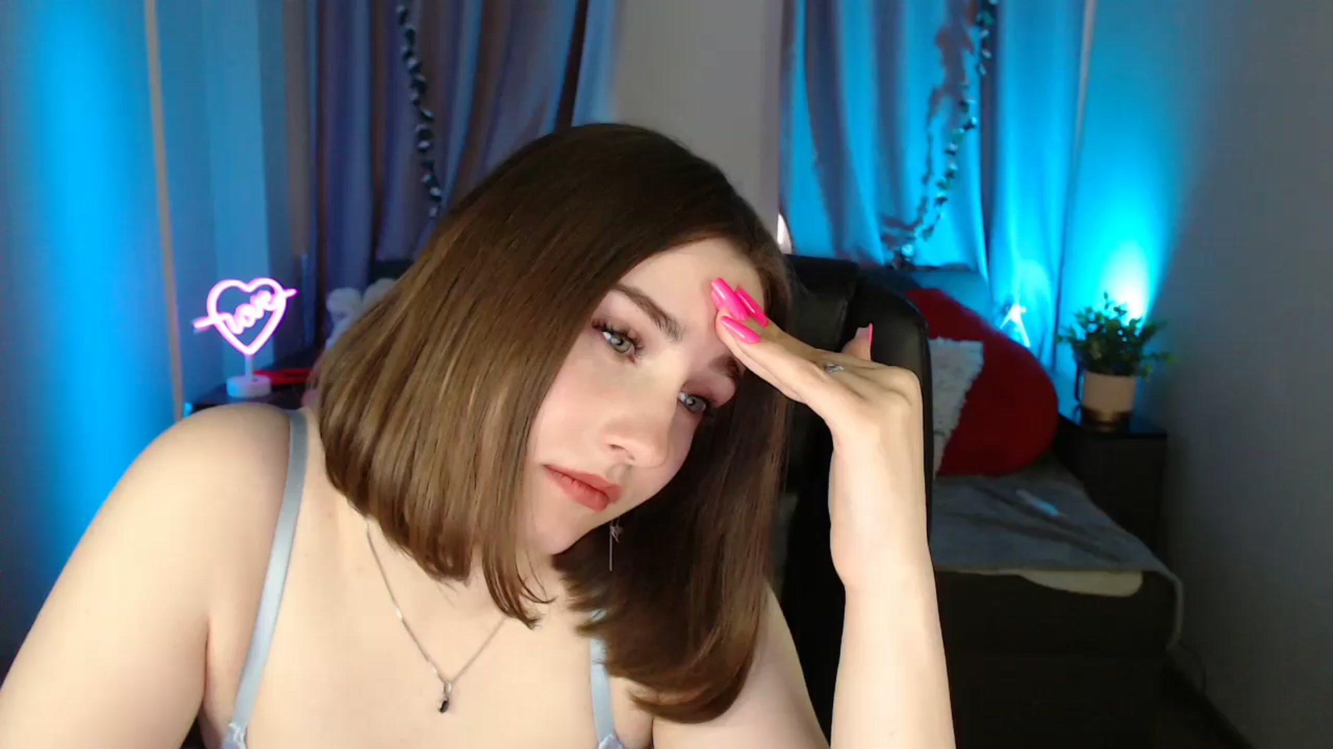 Gallery image thumbnail from LaneyGrey's myfreecams stream on, 04/25/2025, 13:31 image 7 of 20