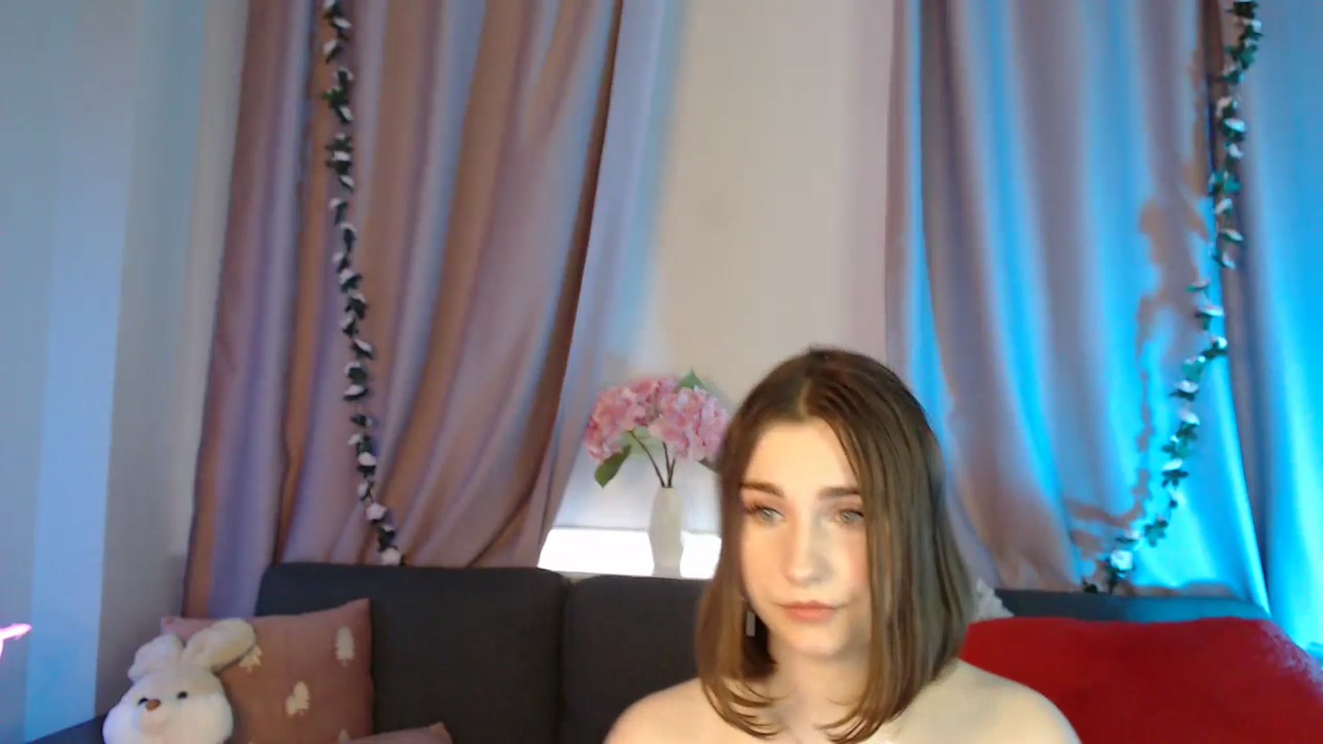 Gallery image thumbnail from LaneyGrey's myfreecams stream on, 04/26/2025, 11:06 image 6 of 20