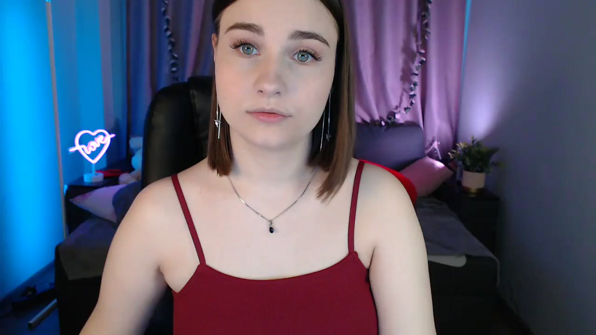 Gallery image thumbnail from LaneyGrey's myfreecams stream on, 04/28/2025, 08:55 image 5 of 20