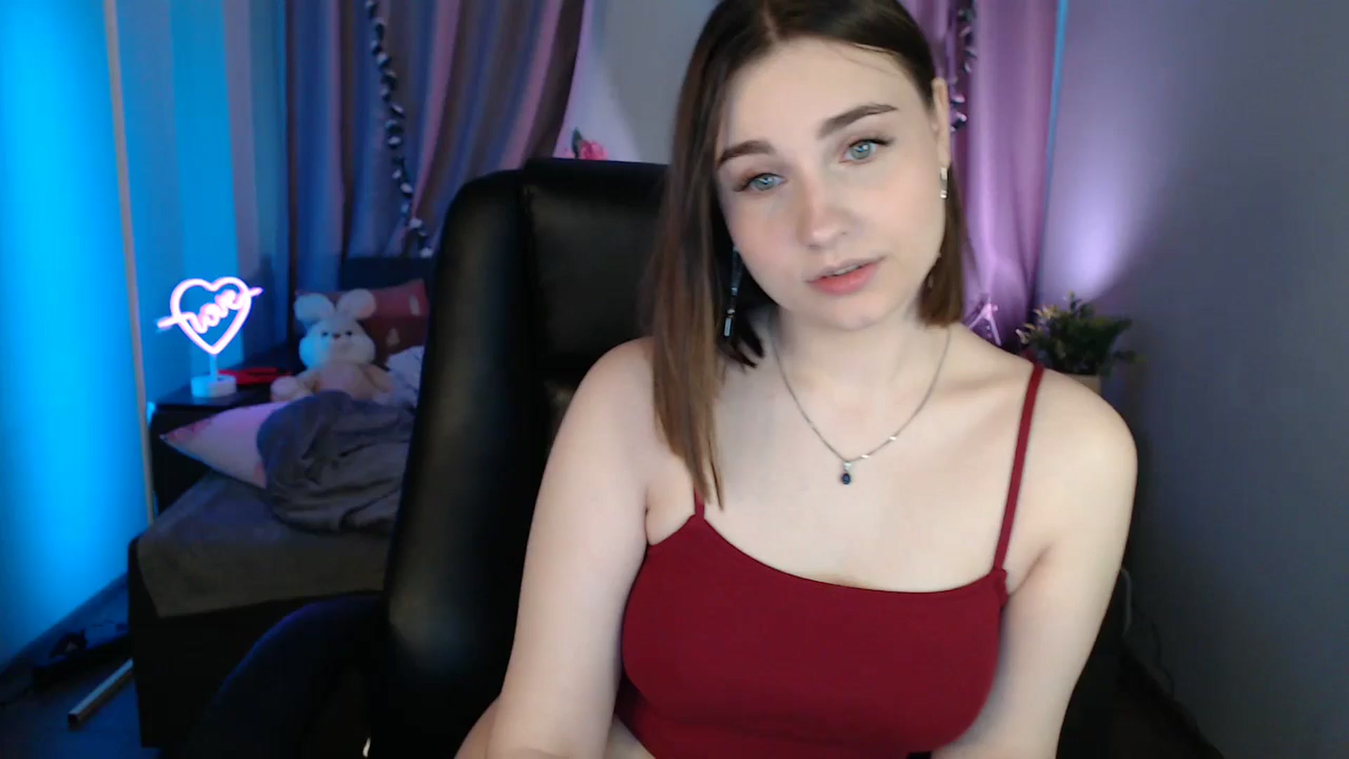 Gallery image thumbnail from LaneyGrey's myfreecams stream on, 04/28/2025, 08:55 image 9 of 20