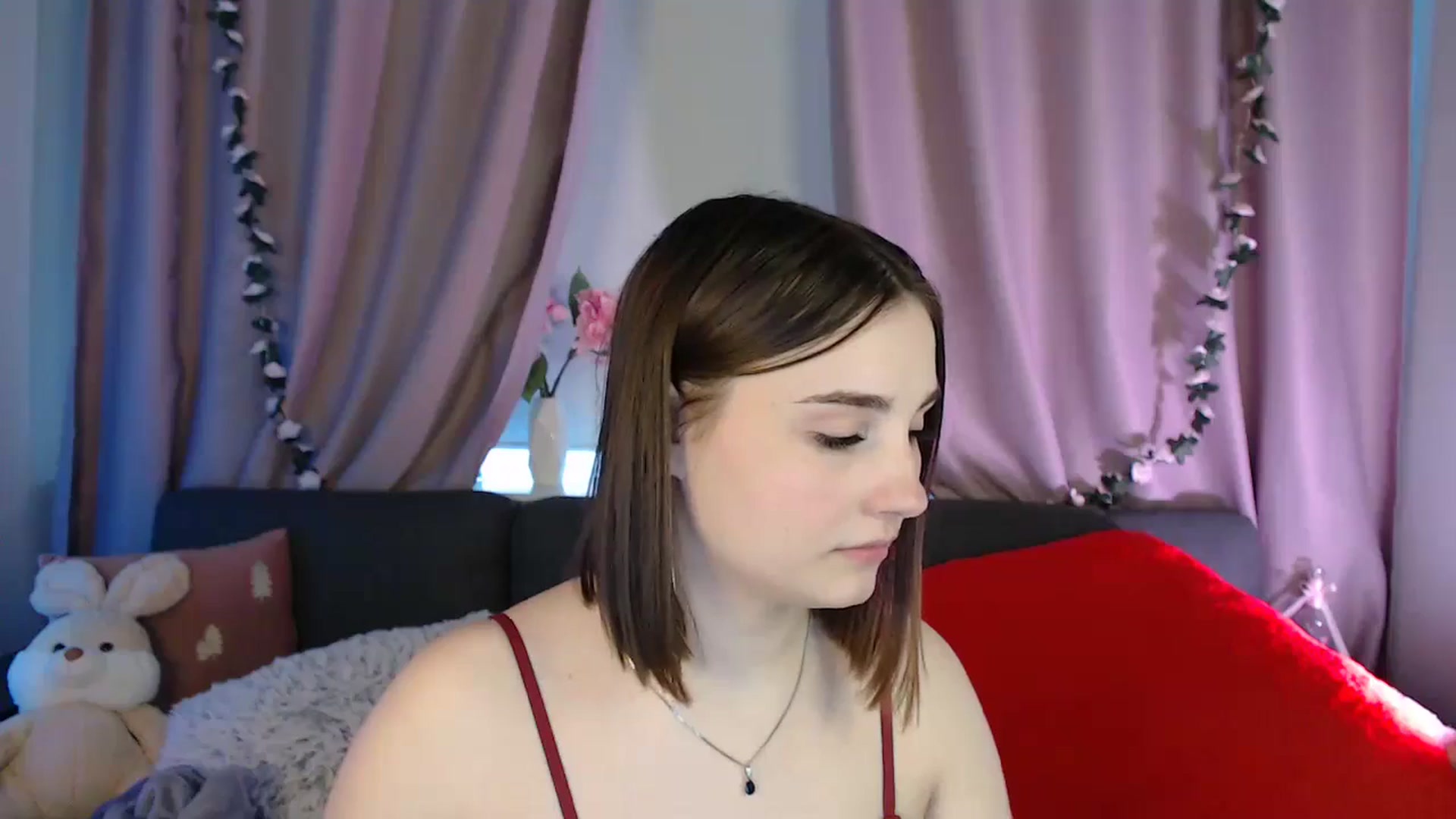 Gallery image thumbnail from LaneyGrey's myfreecams stream on, 04/28/2025, 11:18 image 3 of 20