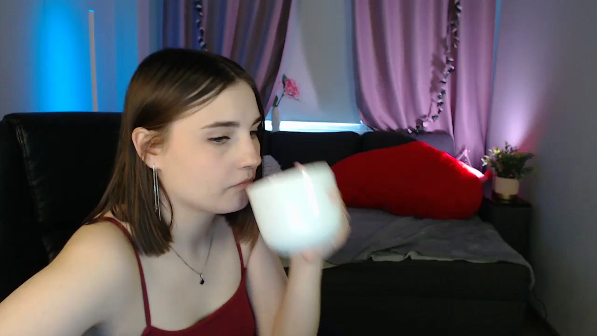 Gallery image thumbnail from LaneyGrey's myfreecams stream on, 04/28/2025, 13:06 image 14 of 20