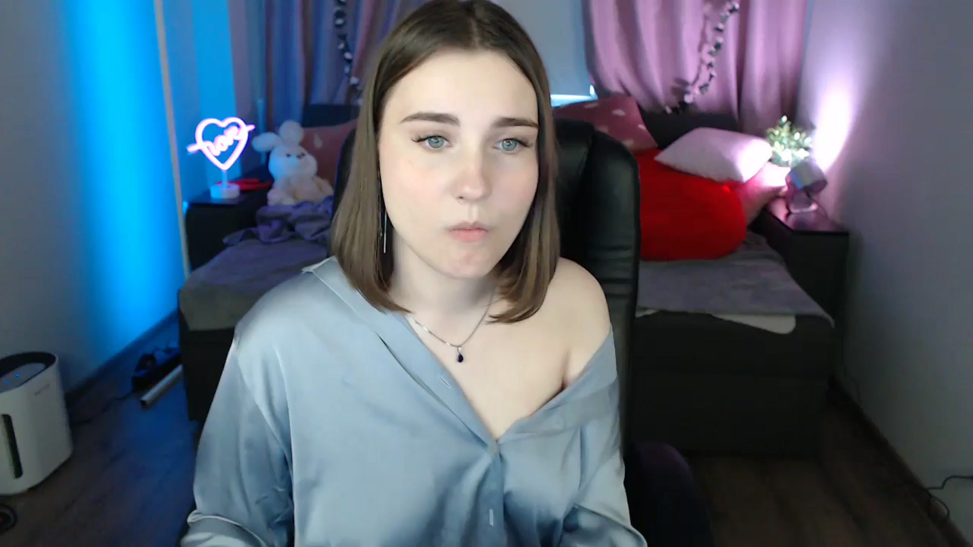 Gallery image thumbnail from LaneyGrey's myfreecams stream on, 05/03/2025, 09:26 image 10 of 20