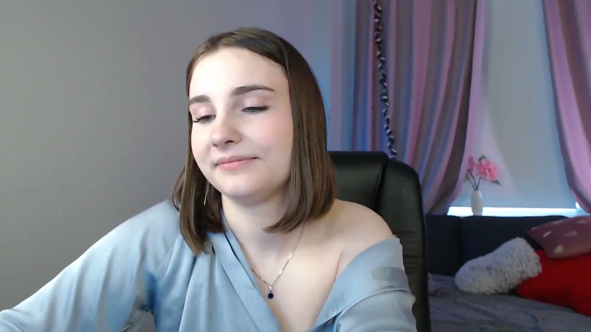 Gallery image thumbnail from LaneyGrey's myfreecams stream on, 05/03/2025, 10:19 image 12 of 20