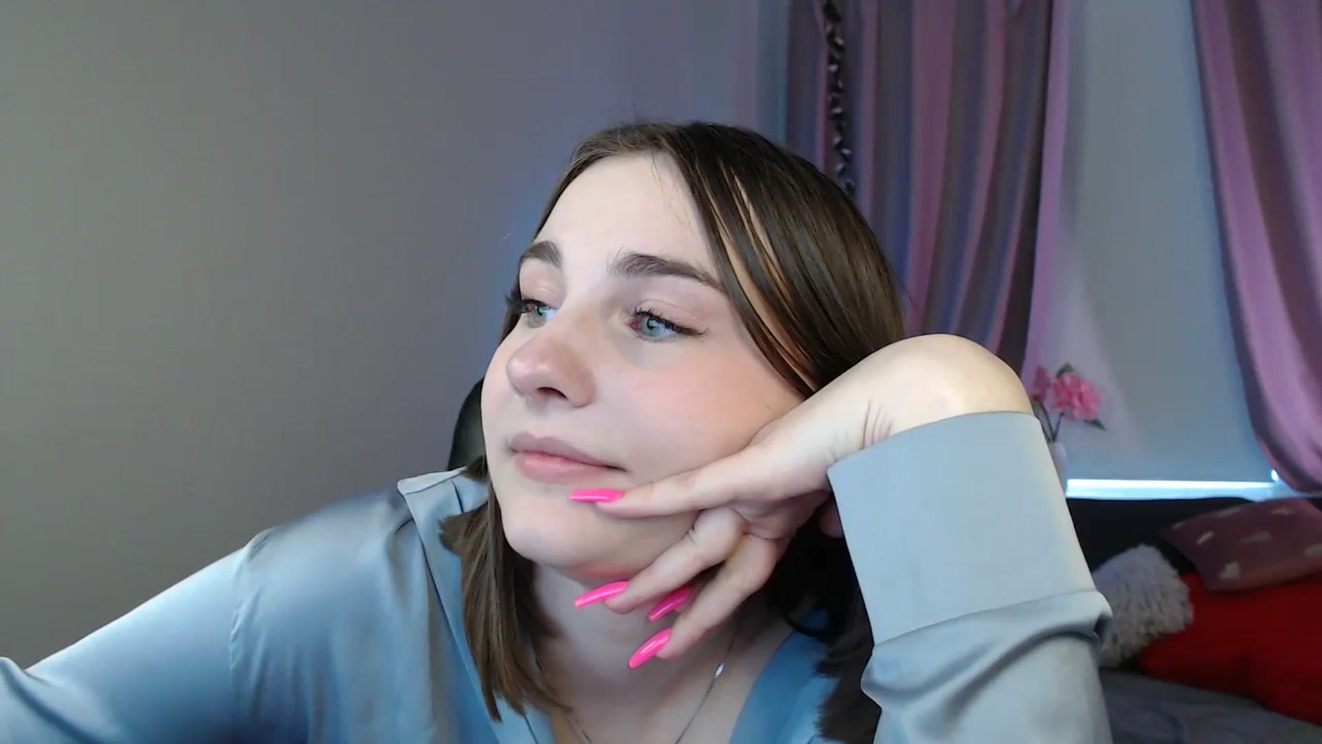 Gallery image thumbnail from LaneyGrey's myfreecams stream on, 05/03/2025, 10:19 image 8 of 20