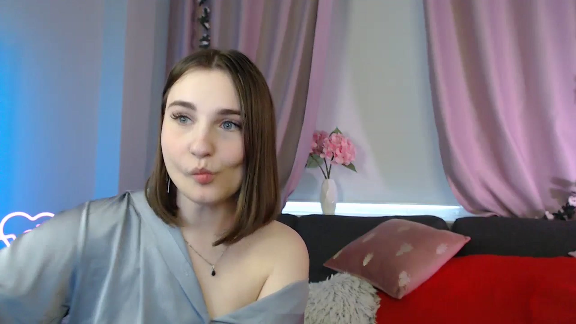 Gallery image thumbnail from LaneyGrey's myfreecams stream on, 05/03/2025, 10:55 image 10 of 20