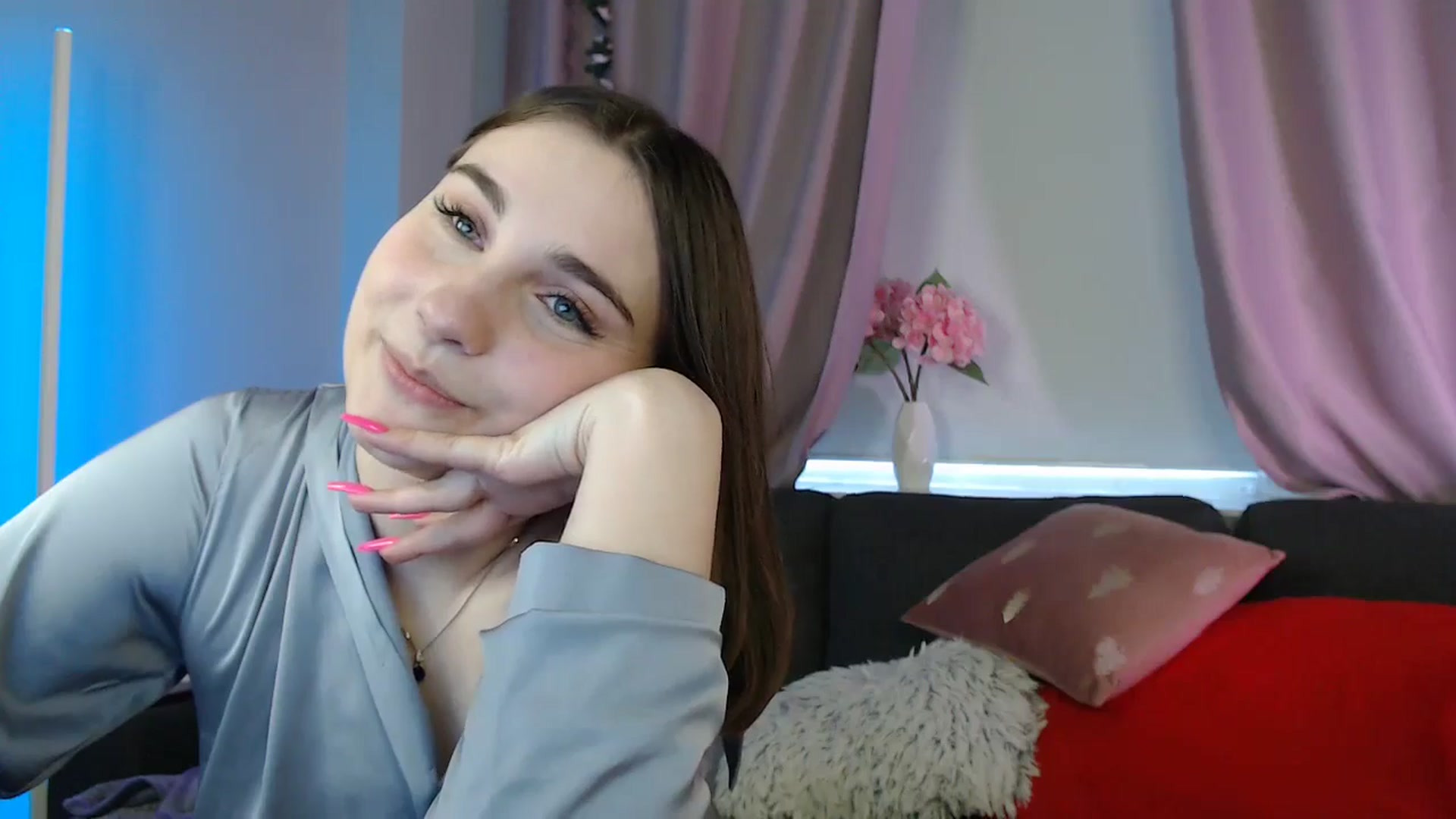 Gallery image thumbnail from LaneyGrey's myfreecams stream on, 05/03/2025, 10:55 image 19 of 20