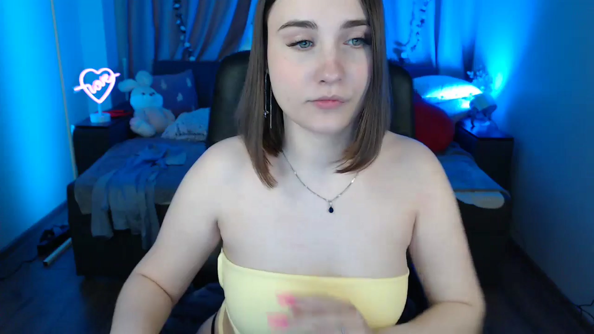 Gallery image thumbnail from LaneyGrey's myfreecams stream on, 05/03/2025, 13:40 image 16 of 20
