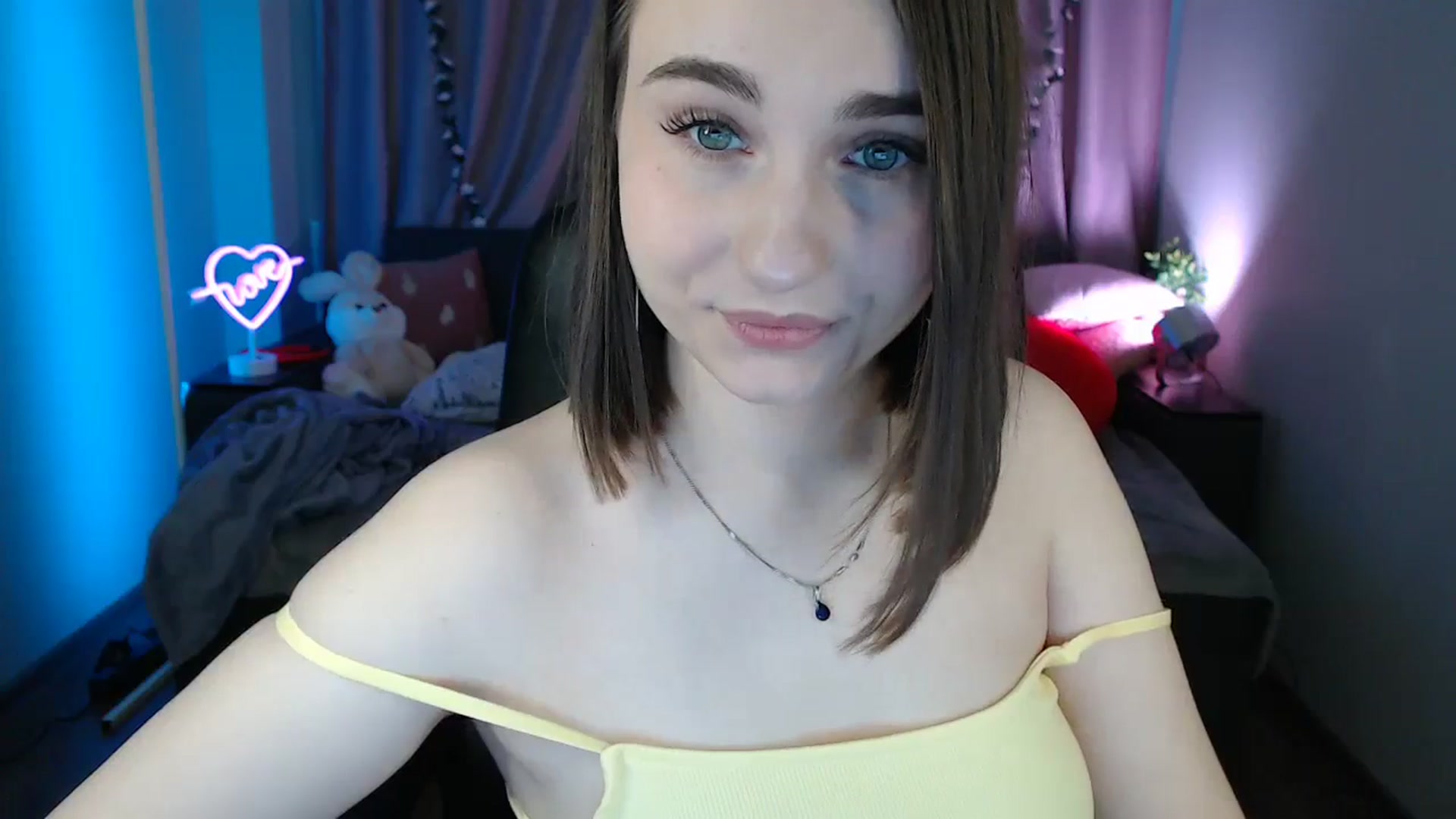 Gallery image thumbnail from LaneyGrey's myfreecams stream on, 05/04/2025, 08:33 image 16 of 20