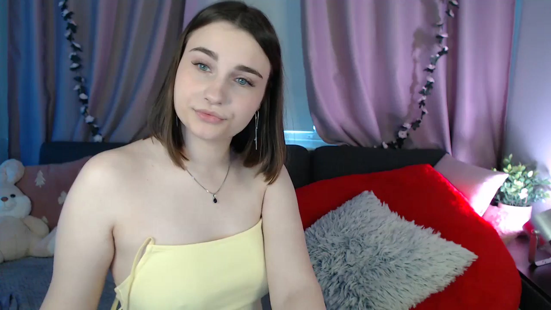 Gallery image thumbnail from LaneyGrey's myfreecams stream on, 05/04/2025, 10:24 image 7 of 20