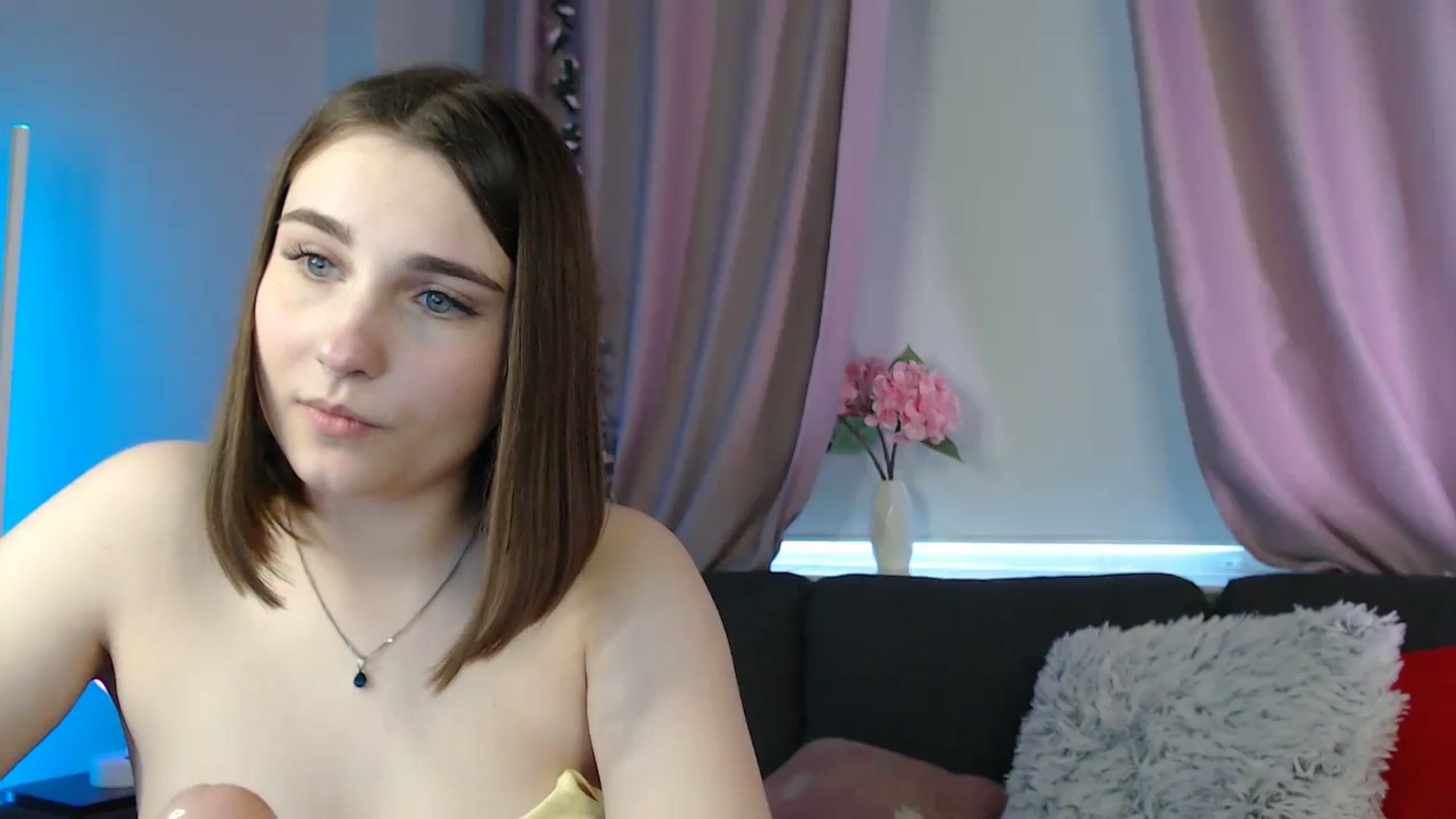 Gallery image thumbnail from LaneyGrey's myfreecams stream on, 05/04/2025, 10:57 image 18 of 20