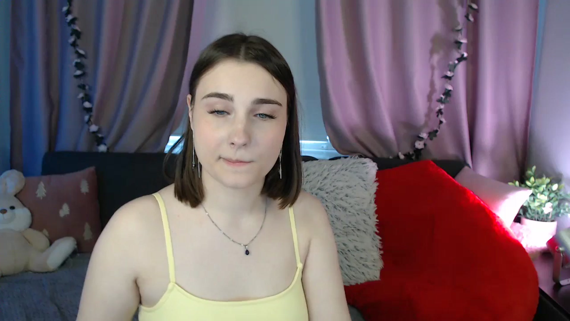 Gallery image thumbnail from LaneyGrey's myfreecams stream on, 05/04/2025, 11:33 image 2 of 20
