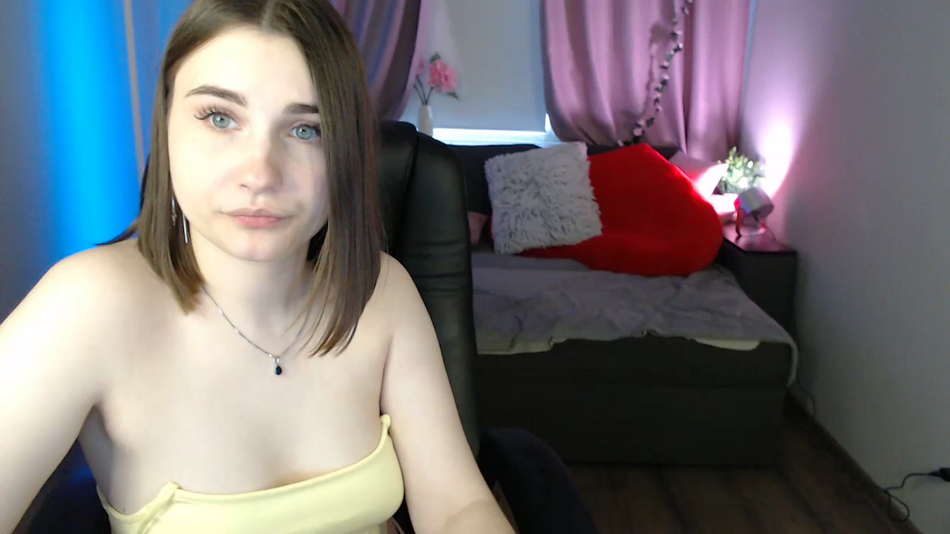 Gallery image thumbnail from LaneyGrey's myfreecams stream on, 05/04/2025, 12:25 image 20 of 20