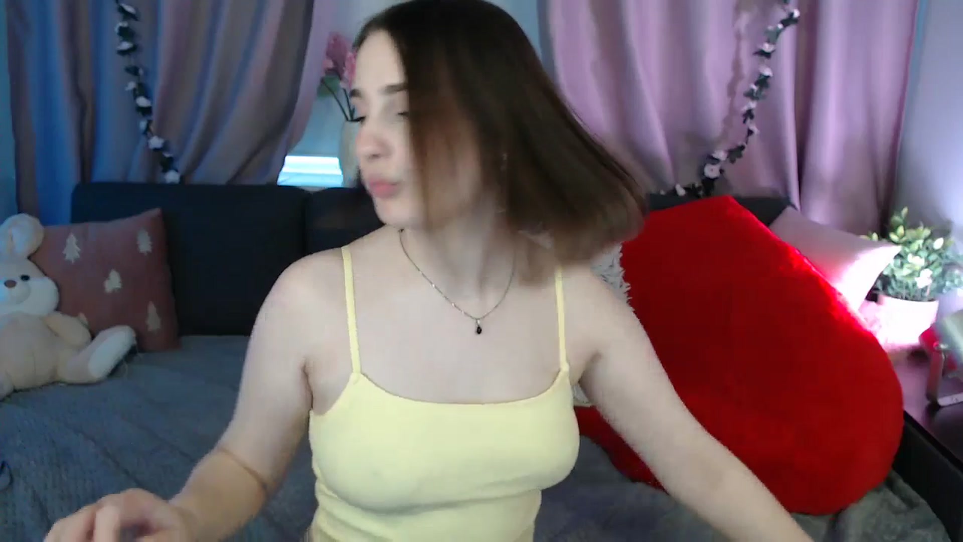 Gallery image thumbnail from LaneyGrey's myfreecams stream on, 05/04/2025, 12:25 image 2 of 20