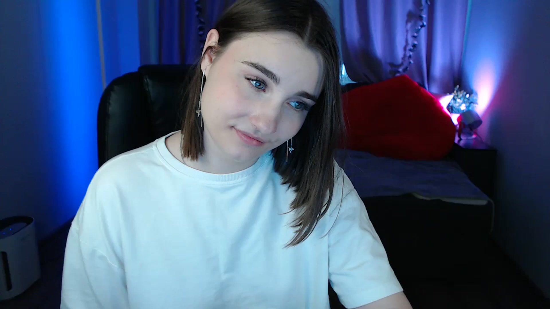 Gallery image thumbnail from LaneyGrey's myfreecams stream on, 05/05/2025, 12:19 image 20 of 20