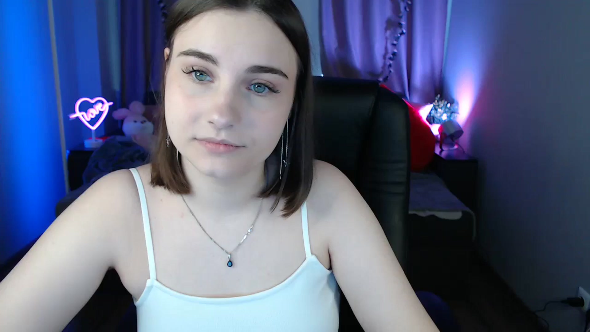 Gallery image thumbnail from LaneyGrey's myfreecams stream on, 05/06/2025, 09:24 image 1 of 20