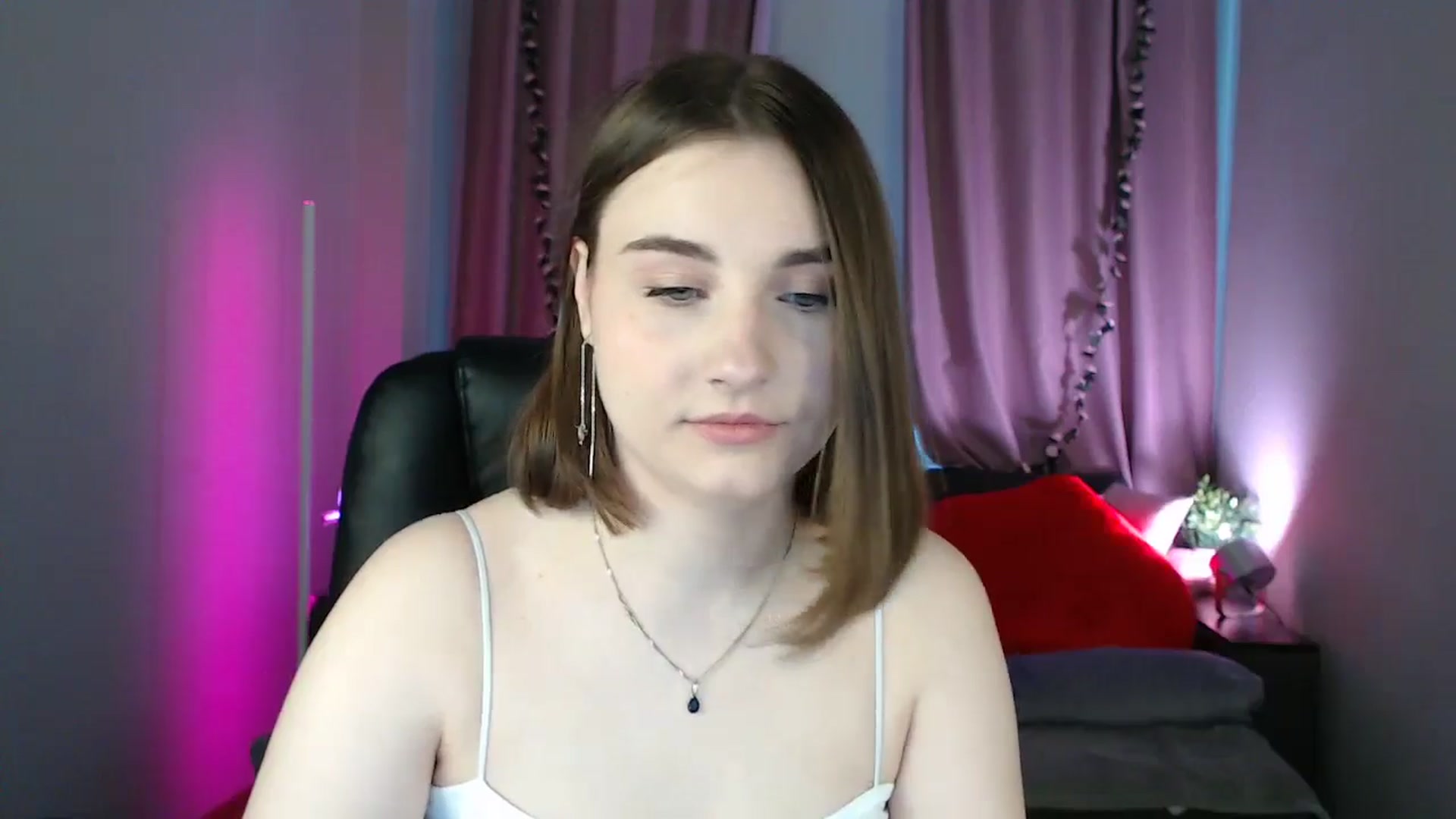 Gallery image thumbnail from LaneyGrey's myfreecams stream on, 05/13/2025, 08:24 image 8 of 20