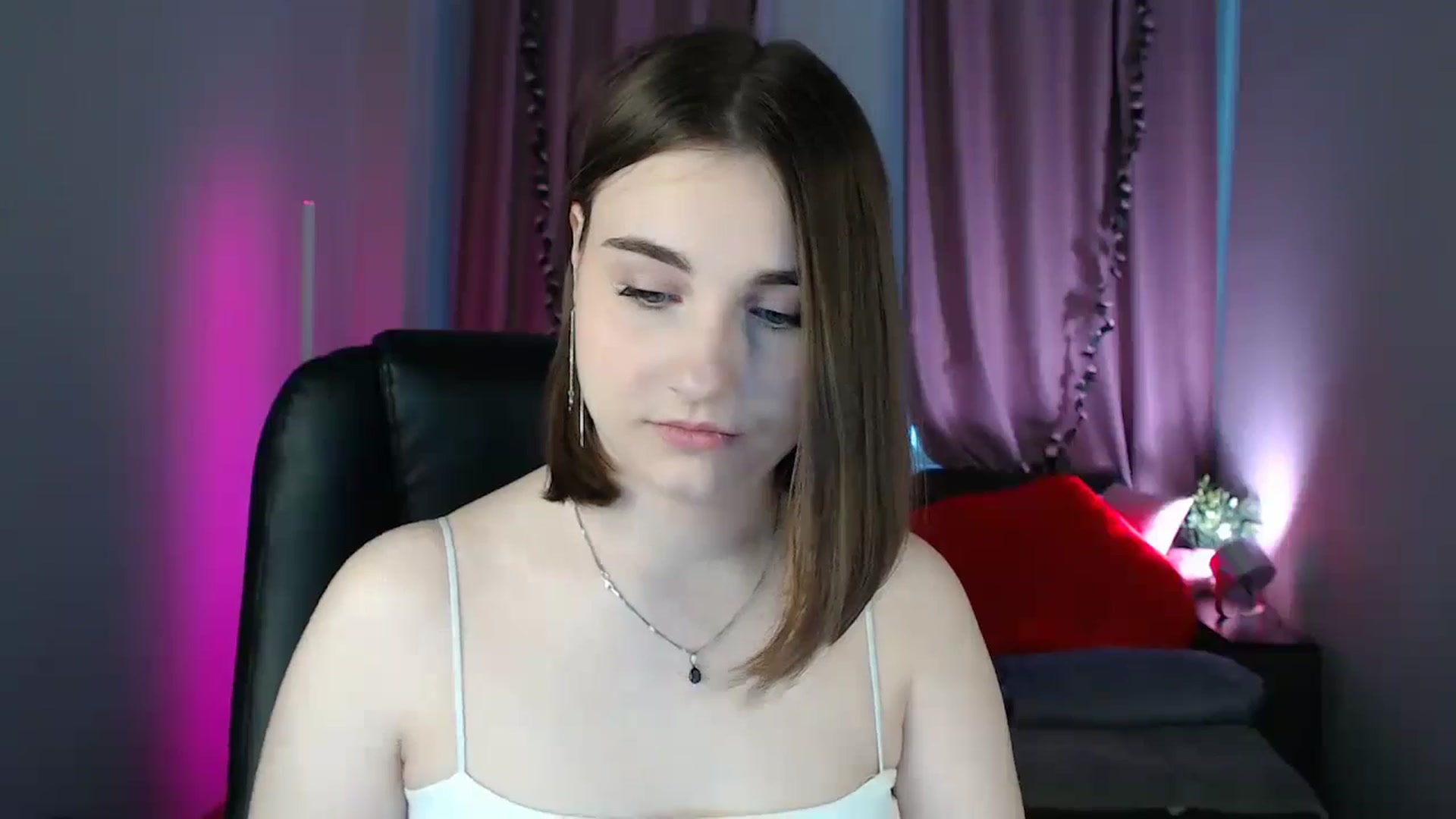 Gallery image thumbnail from LaneyGrey's myfreecams stream on, 05/13/2025, 08:24 image 6 of 20
