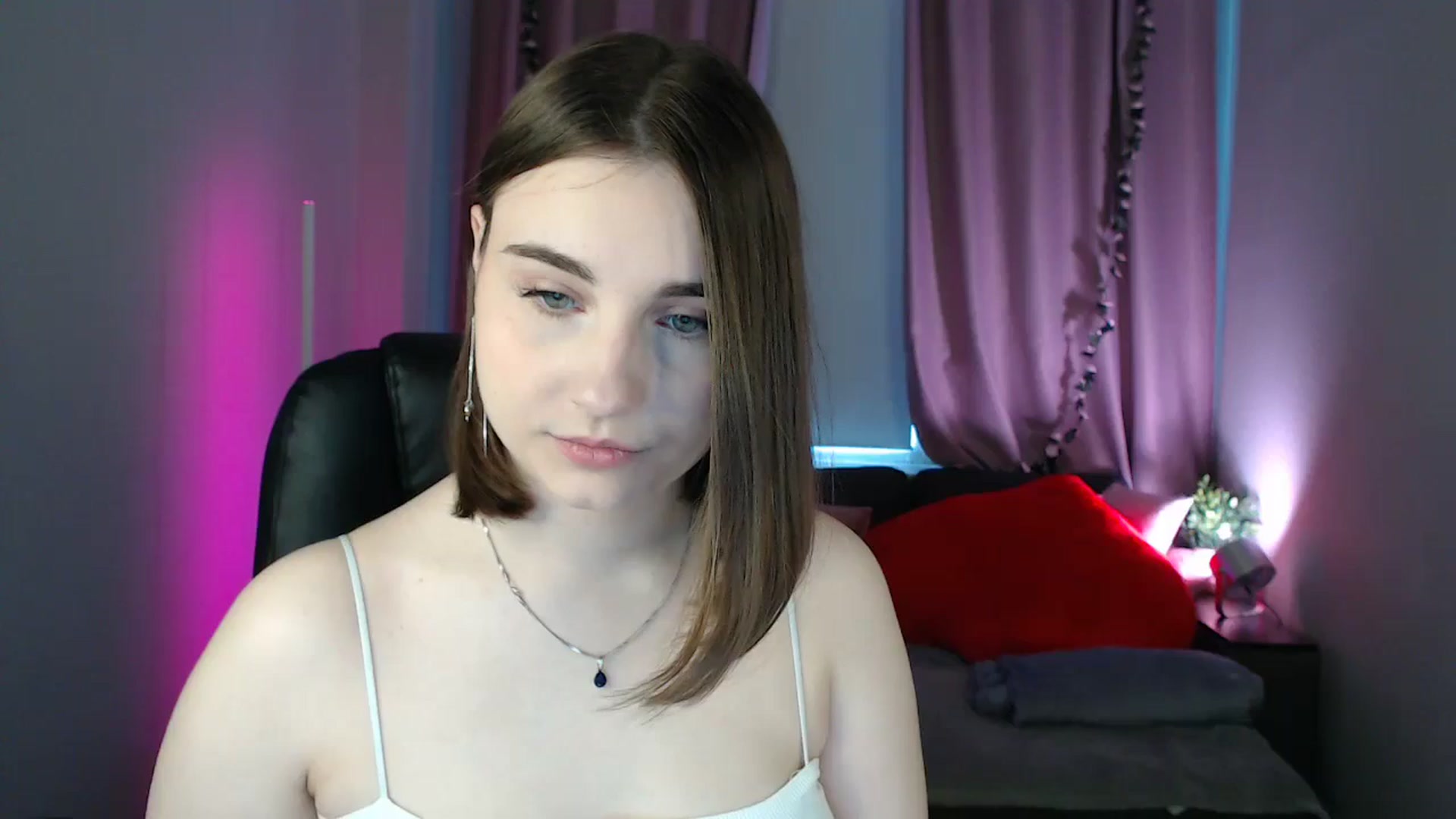 Gallery image thumbnail from LaneyGrey's myfreecams stream on, 05/13/2025, 08:24 image 1 of 20