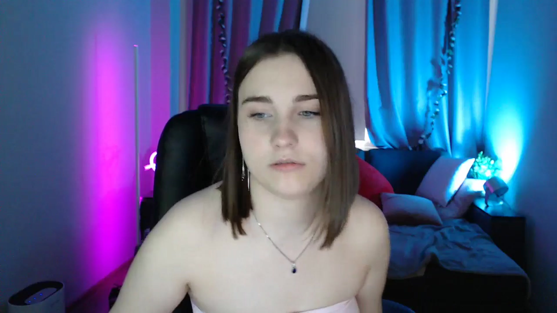 Gallery image thumbnail from LaneyGrey's myfreecams stream on, 05/14/2025, 14:01 image 5 of 20