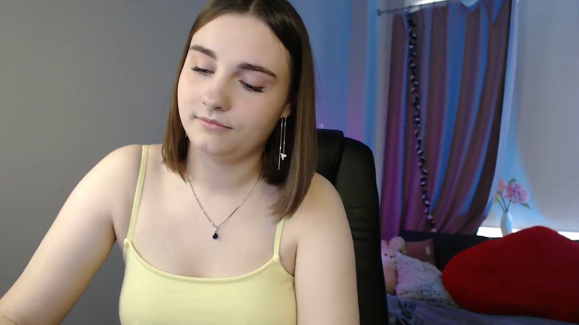 Gallery image thumbnail from LaneyGrey's myfreecams stream on, 05/16/2025, 09:24 image 17 of 20