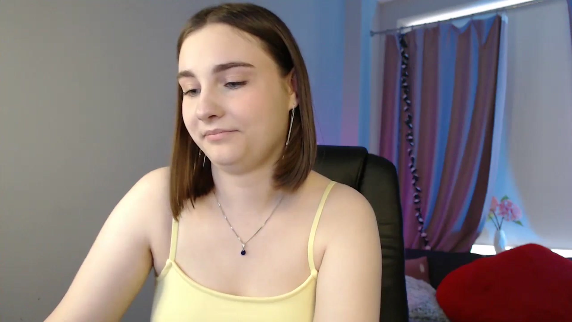 Gallery image thumbnail from LaneyGrey's myfreecams stream on, 05/16/2025, 09:50 image 4 of 20