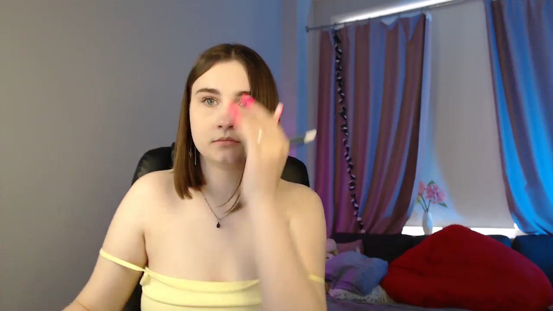Gallery image thumbnail from LaneyGrey's myfreecams stream on, 05/16/2025, 11:05 image 17 of 20