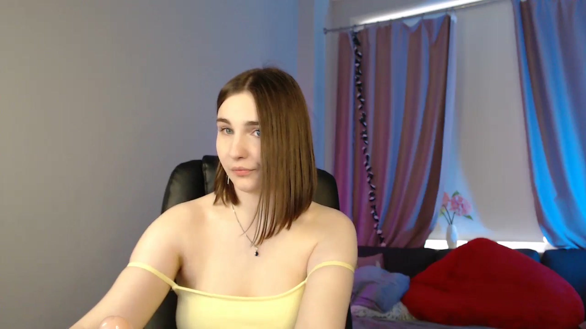 Gallery image thumbnail from LaneyGrey's myfreecams stream on, 05/16/2025, 11:22 image 5 of 20