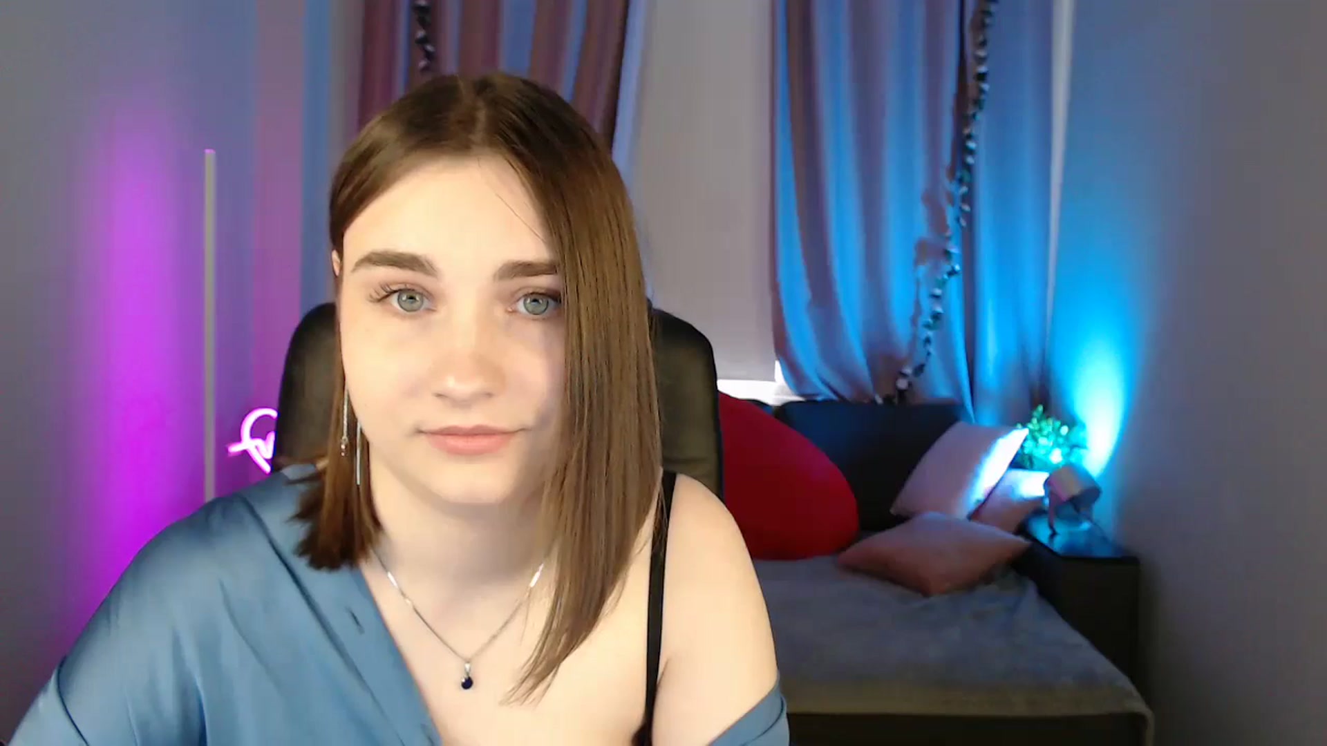 Gallery image thumbnail from LaneyGrey's myfreecams stream on, 05/17/2025, 09:12 image 15 of 20