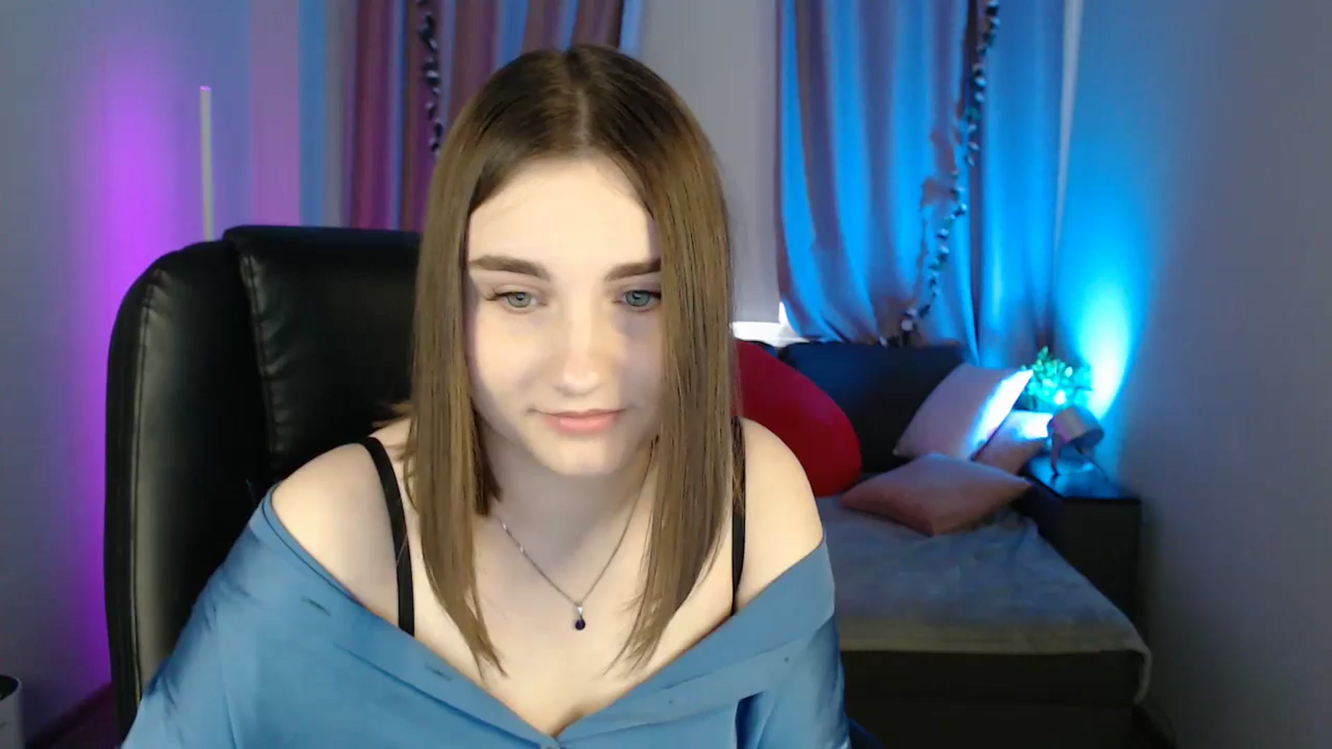 Gallery image thumbnail from LaneyGrey's myfreecams stream on, 05/17/2025, 09:12 image 12 of 20