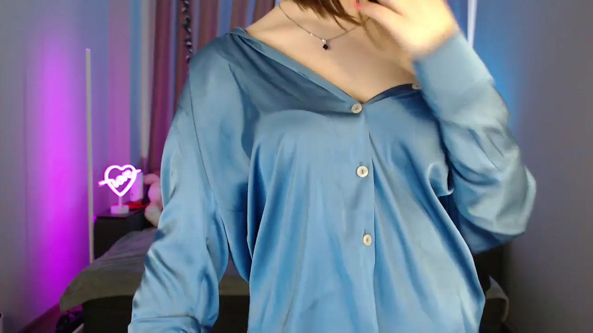 Gallery image thumbnail from LaneyGrey's myfreecams stream on, 05/17/2025, 09:30 image 9 of 20