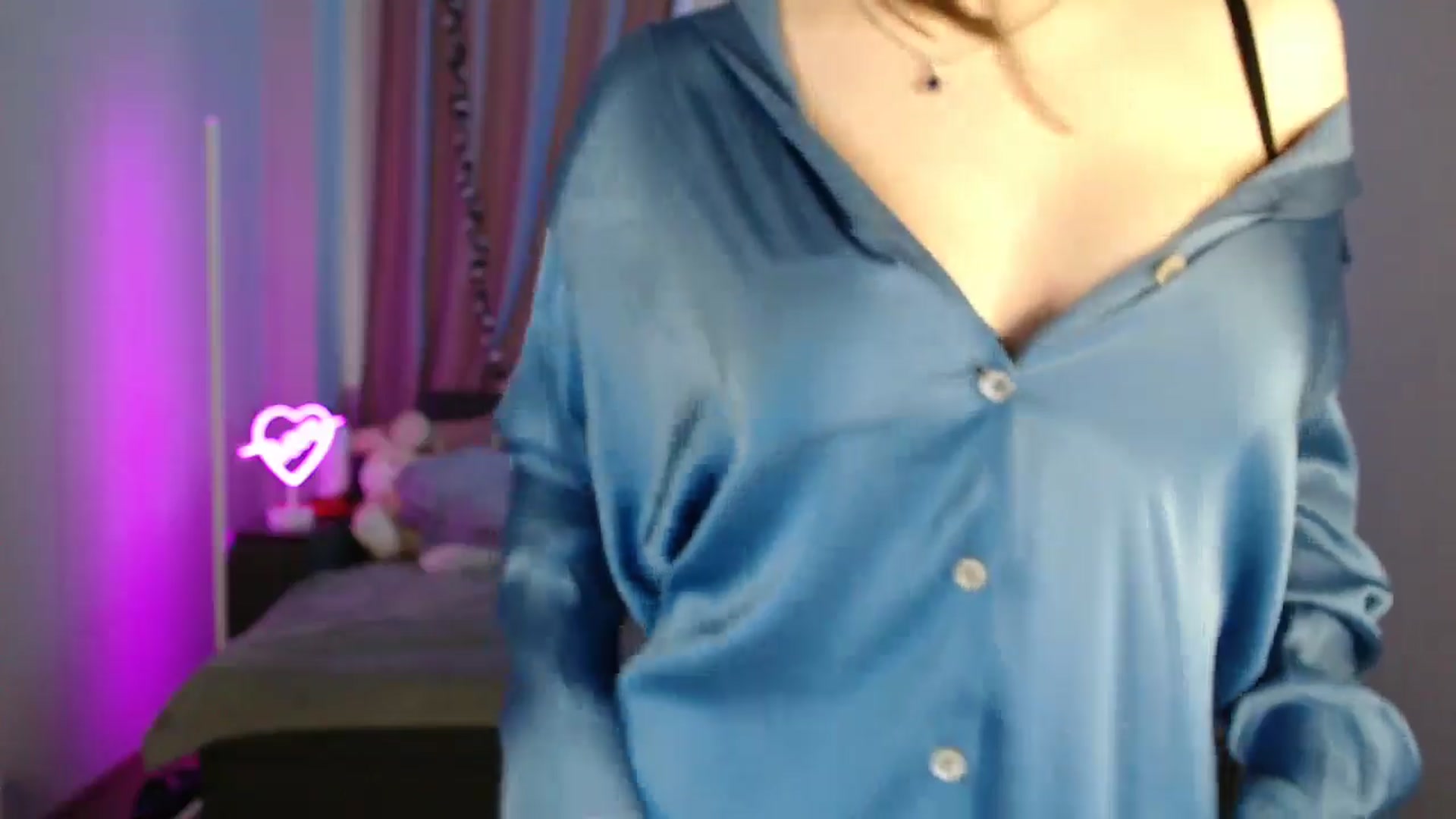 Gallery image thumbnail from LaneyGrey's myfreecams stream on, 05/17/2025, 09:30 image 7 of 20