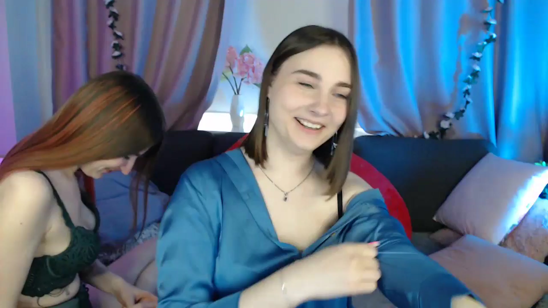 Gallery image thumbnail from LaneyGrey's myfreecams stream on, 05/17/2025, 10:09 image 12 of 20