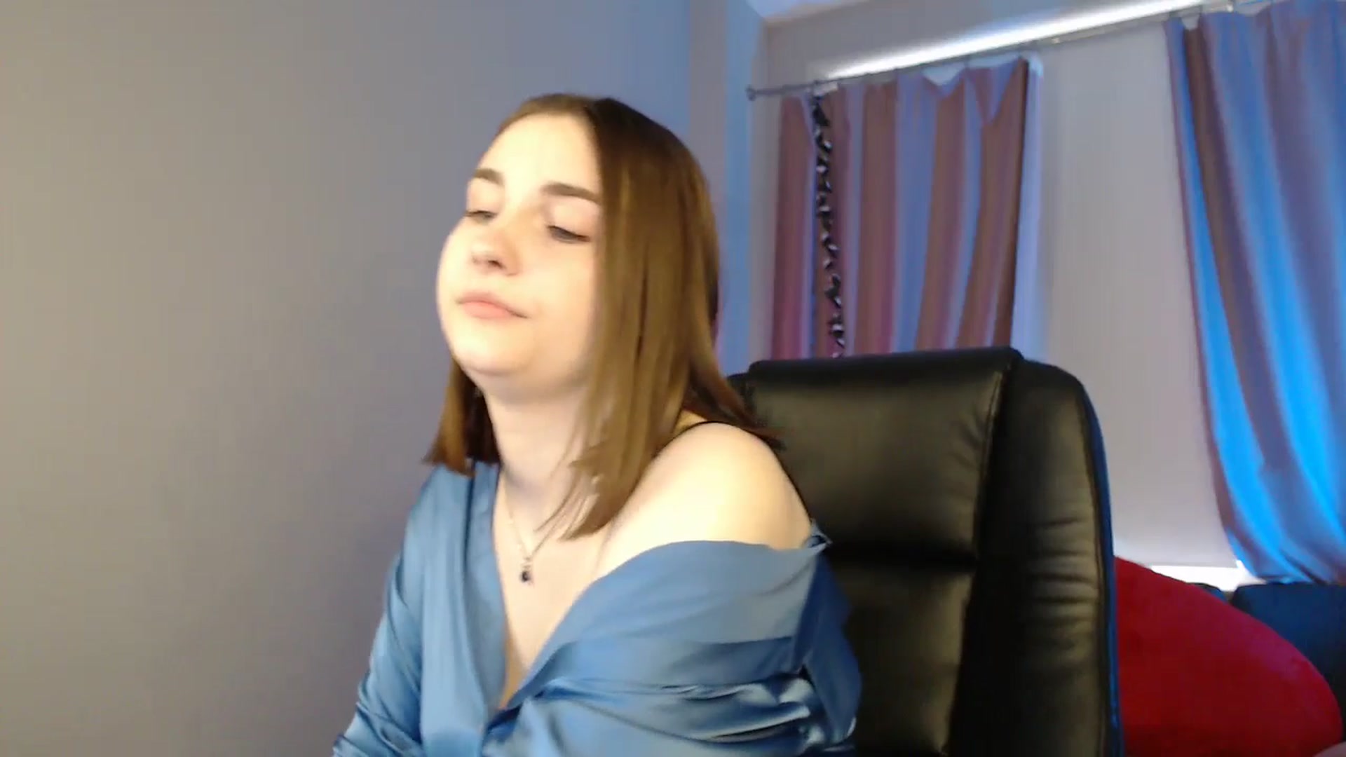 Gallery image thumbnail from LaneyGrey's myfreecams stream on, 05/17/2025, 10:09 image 5 of 20