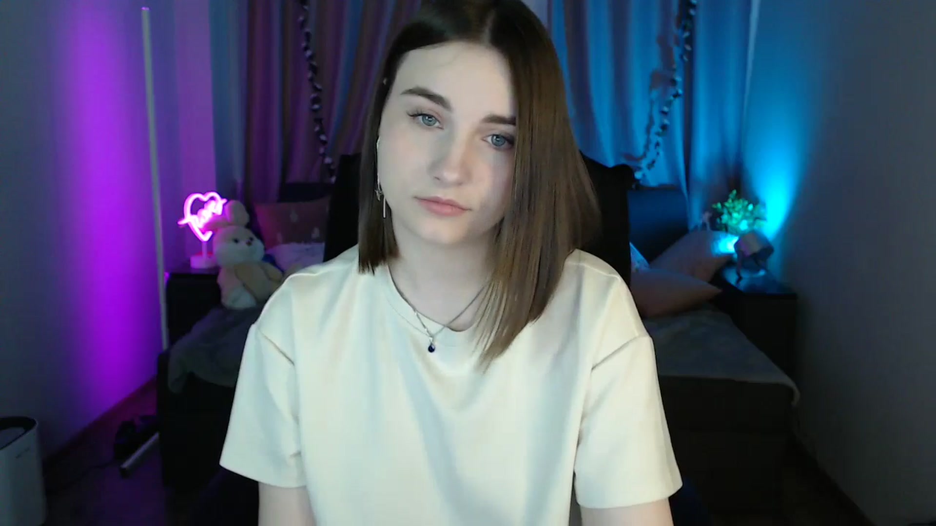 Gallery image thumbnail from LaneyGrey's myfreecams stream on, 05/18/2025, 09:21 image 9 of 20