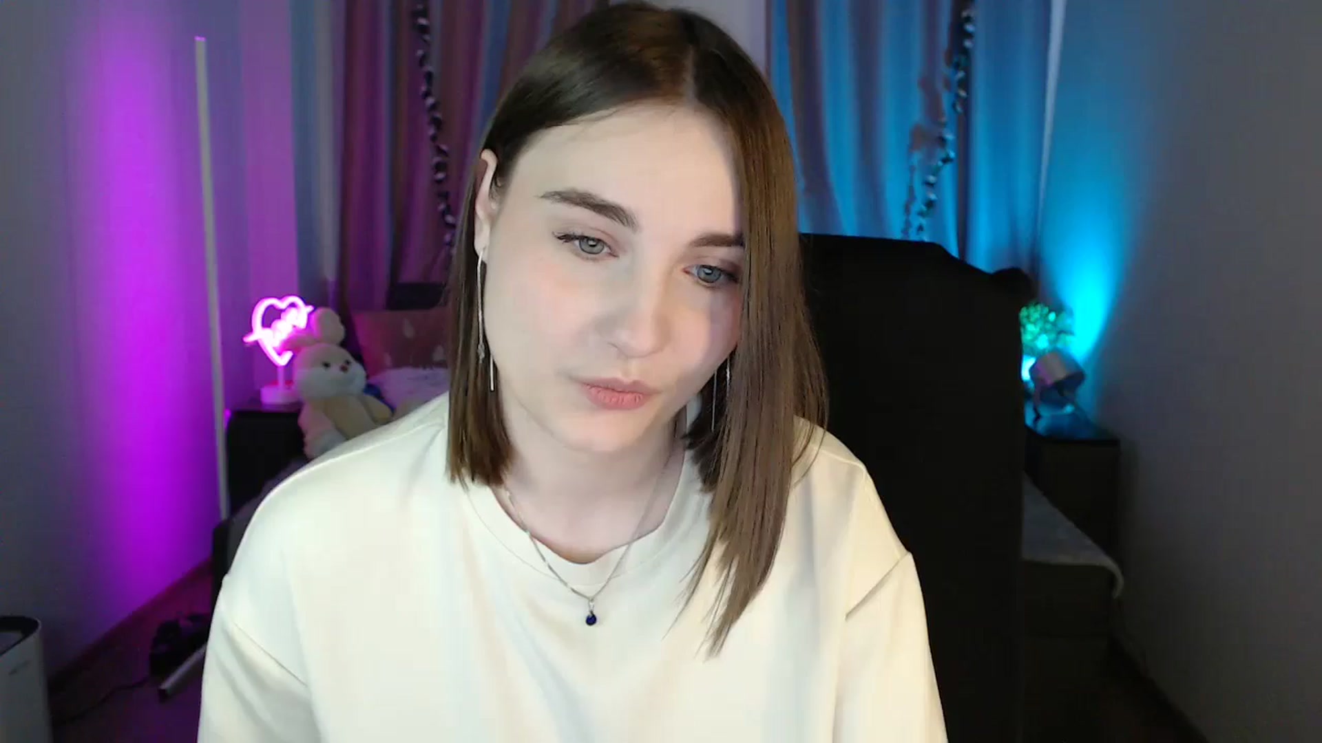 Gallery image thumbnail from LaneyGrey's myfreecams stream on, 05/18/2025, 09:21 image 18 of 20