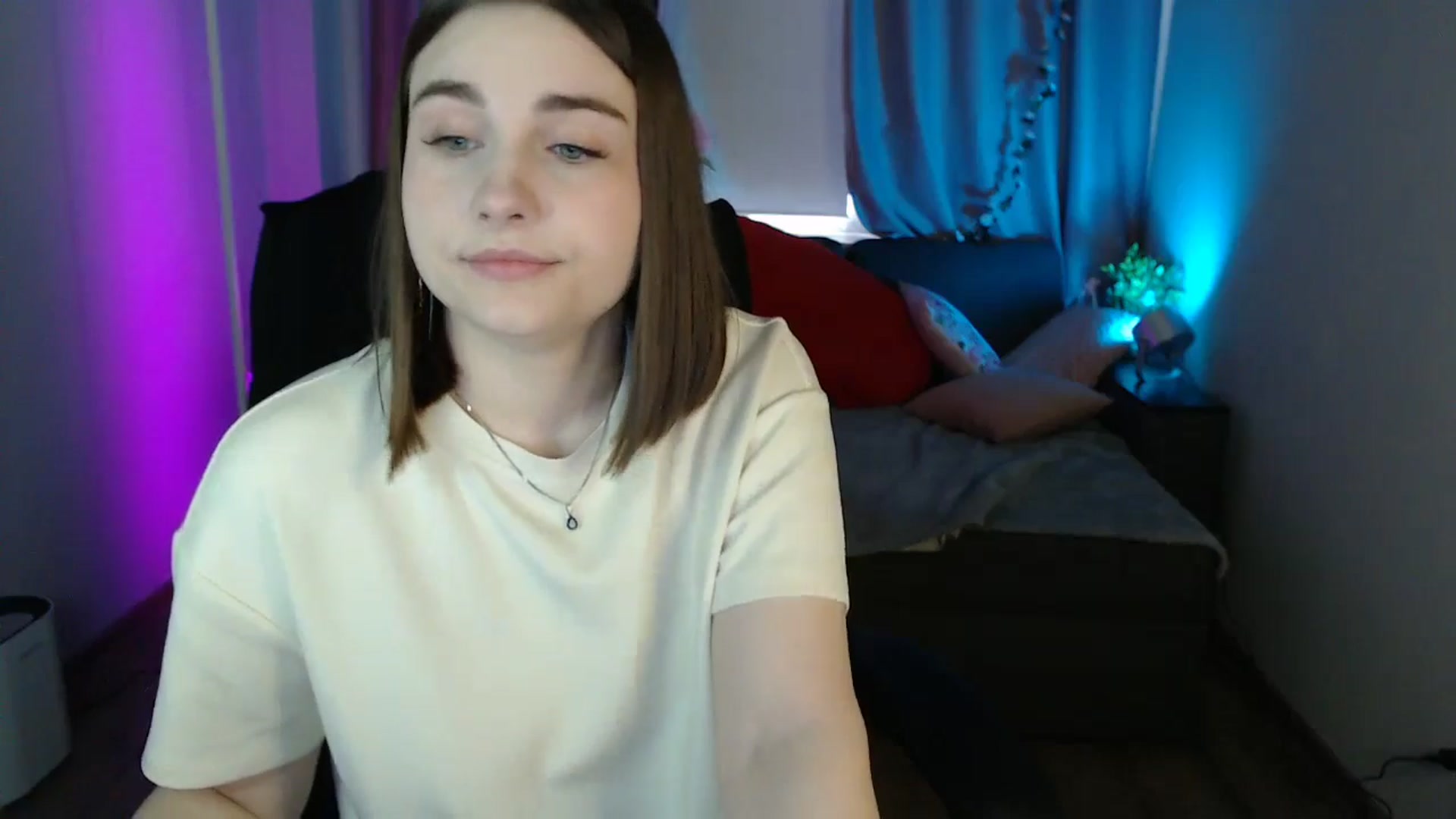 Gallery image thumbnail from LaneyGrey's myfreecams stream on, 05/18/2025, 09:50 image 16 of 20