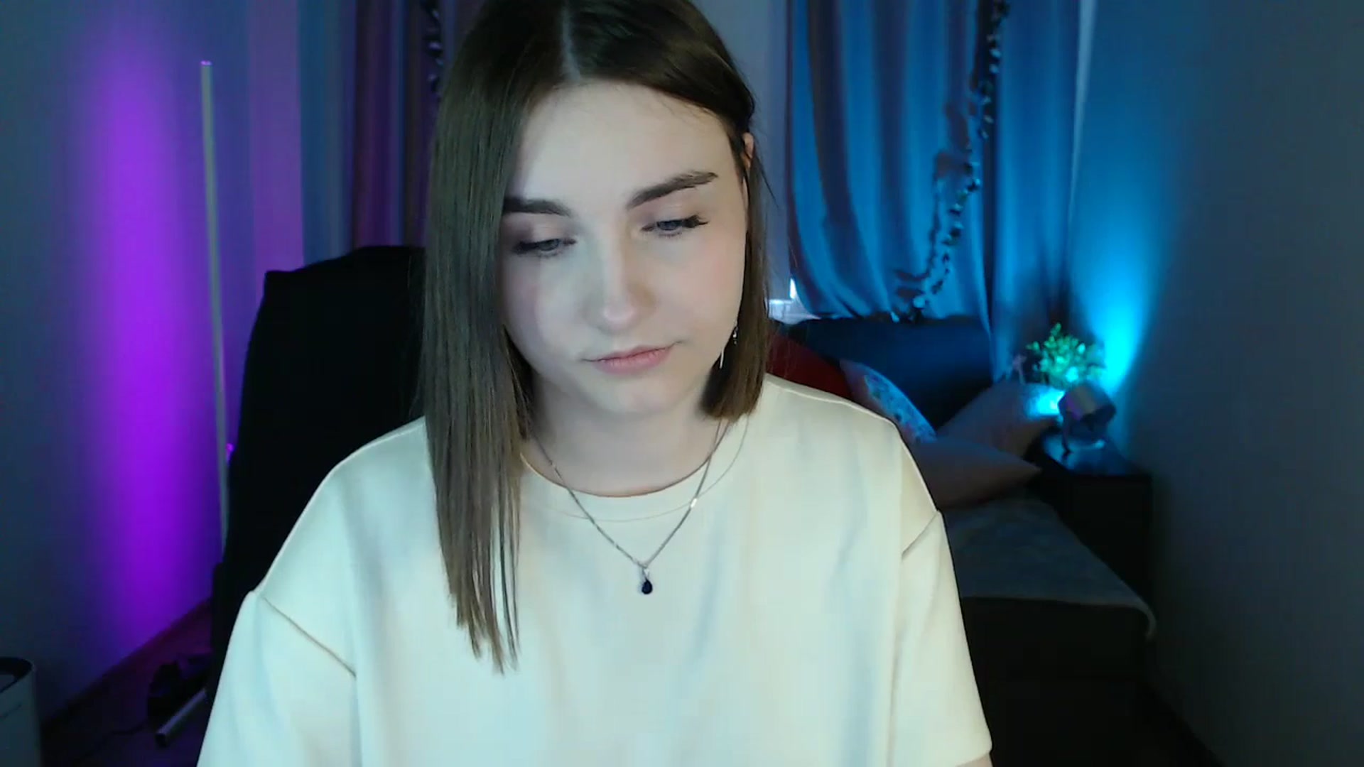 Gallery image thumbnail from LaneyGrey's myfreecams stream on, 05/18/2025, 09:50 image 5 of 20