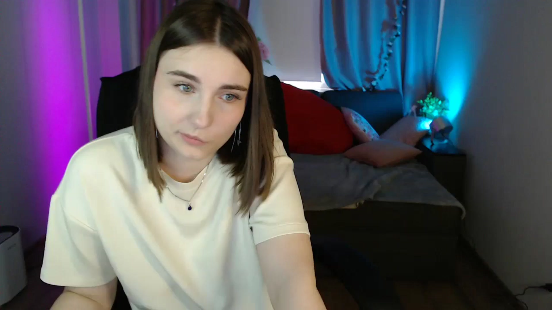 Gallery image thumbnail from LaneyGrey's myfreecams stream on, 05/18/2025, 09:50 image 15 of 20