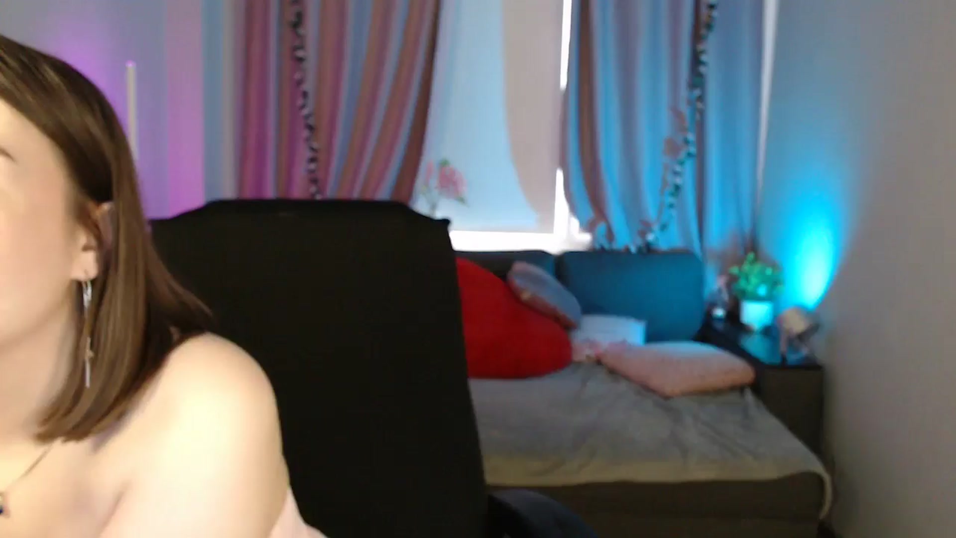 Gallery image thumbnail from LaneyGrey's myfreecams stream on, 05/19/2025, 10:00 image 15 of 20