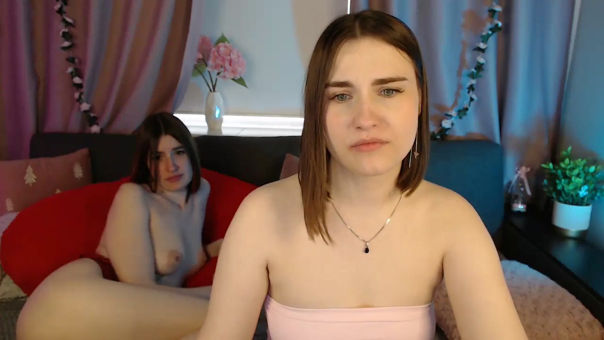 Gallery image thumbnail from LaneyGrey's myfreecams stream on, 05/19/2025, 12:13 image 12 of 20