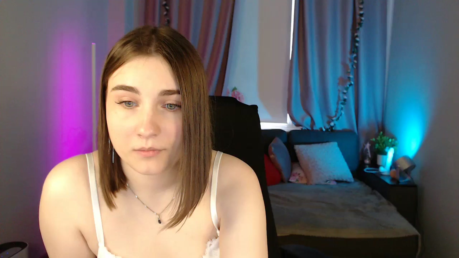 Gallery image thumbnail from LaneyGrey's myfreecams stream on, 05/20/2025, 10:15 image 4 of 20
