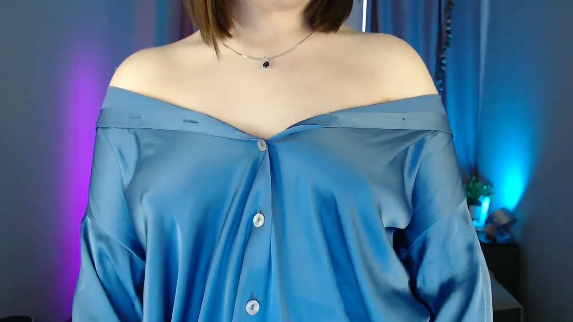 Gallery image thumbnail from LaneyGrey's myfreecams stream on, 05/20/2025, 10:15 image 12 of 20