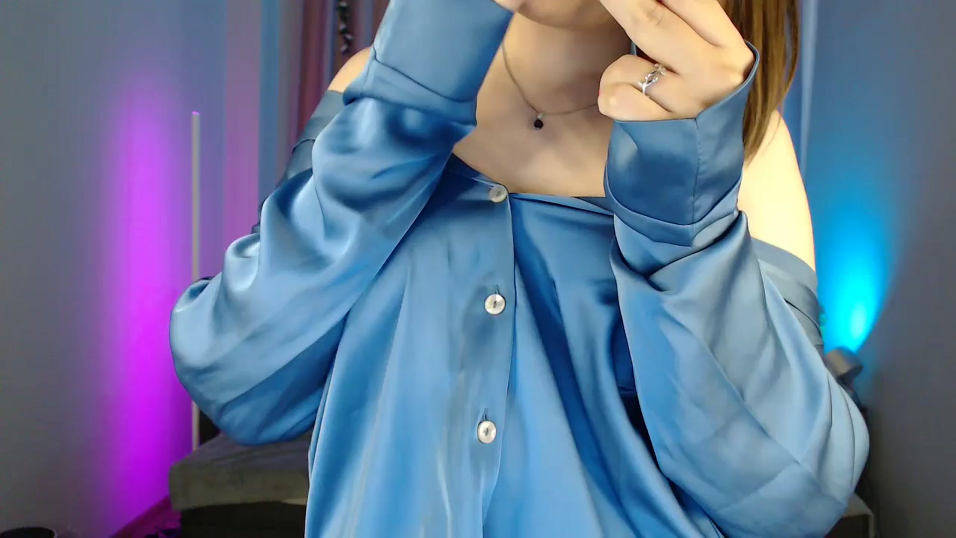 Gallery image thumbnail from LaneyGrey's myfreecams stream on, 05/20/2025, 10:15 image 14 of 20