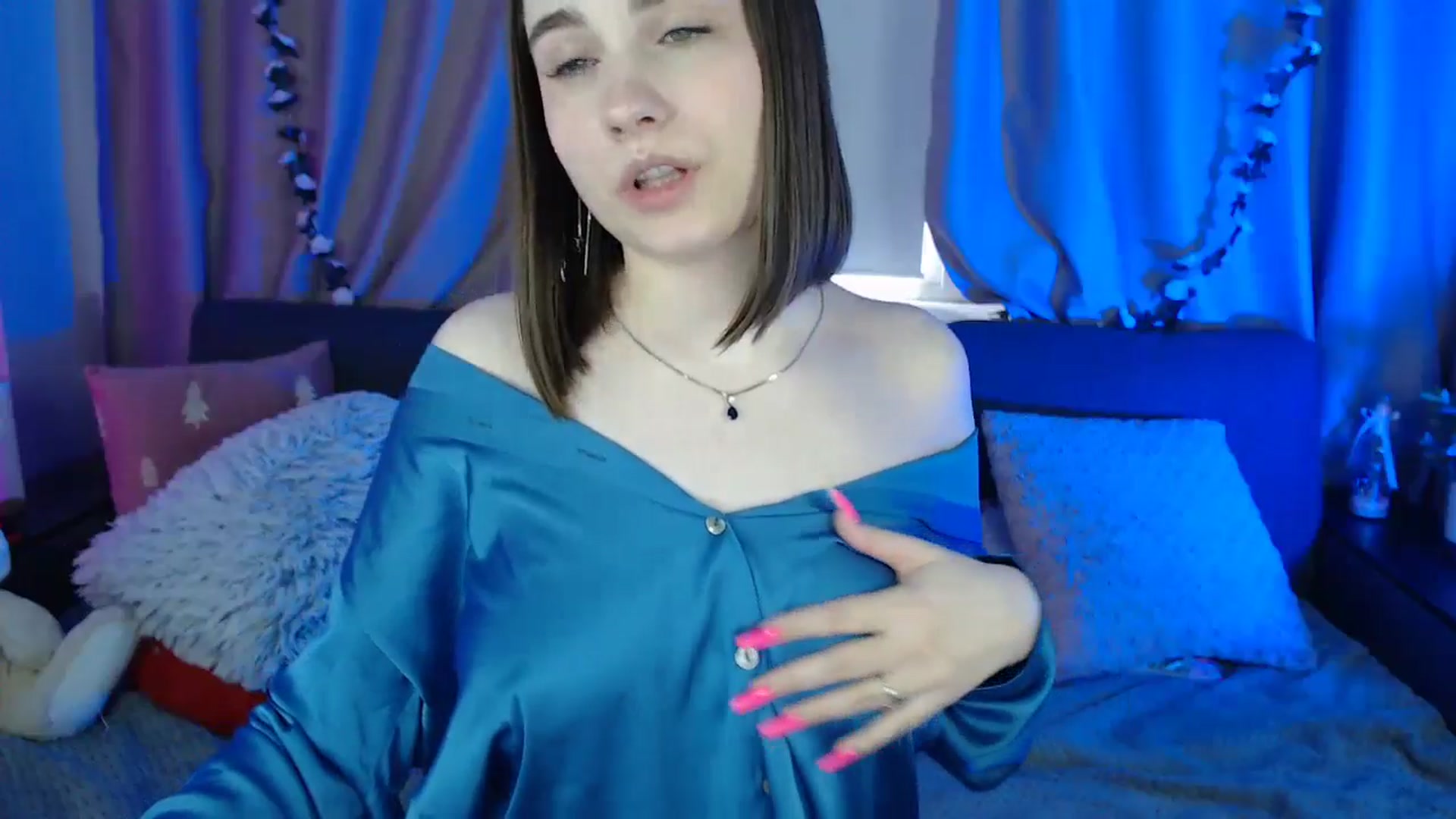 Gallery image thumbnail from LaneyGrey's myfreecams stream on, 05/20/2025, 12:10 image 2 of 20