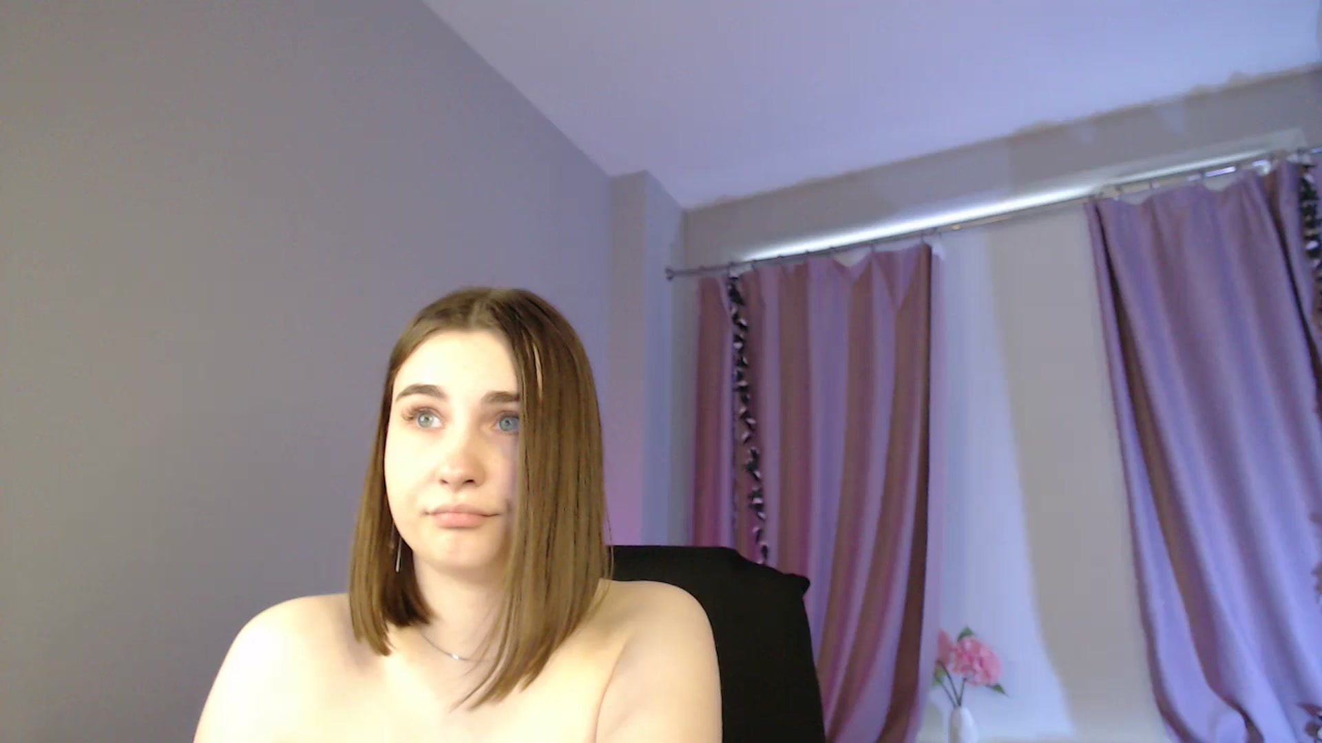 Gallery image thumbnail from LaneyGrey's myfreecams stream on, 05/21/2025, 11:52 image 18 of 20